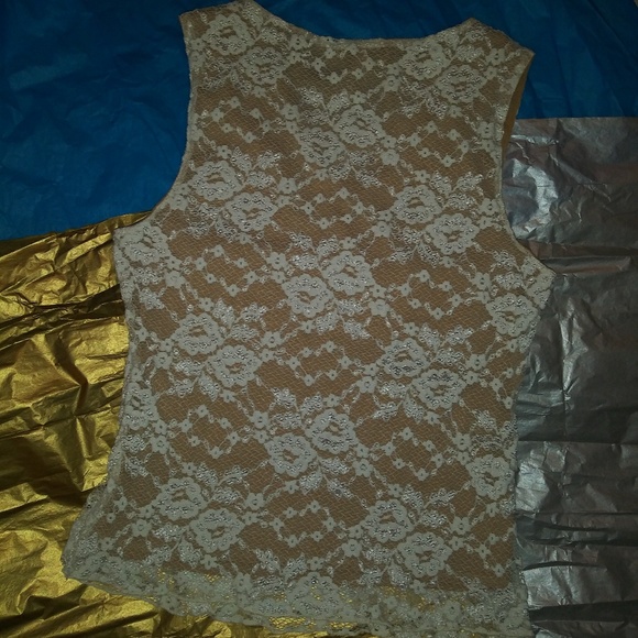 CAbi | Lacey Sleeveless Blouse - Picture 2 of 8